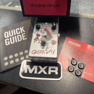 MXR Dookie Drive DD25V3 - Unicorn graphic image 3