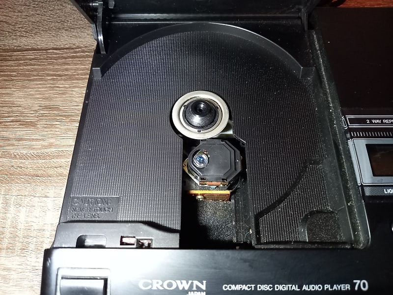 Vintage 1988 Crown Japan Compact Disc Player CD-70 CD Player