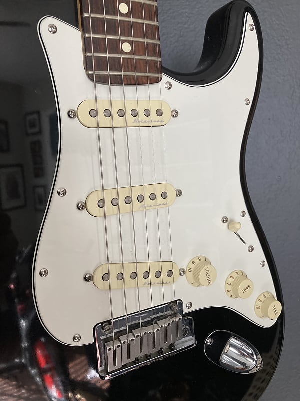 Fender Stratocaster Pre-wired Hot Noiseless Pickguard SSS | Reverb