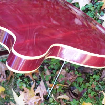 Guild starfire bass  1971 red image 10