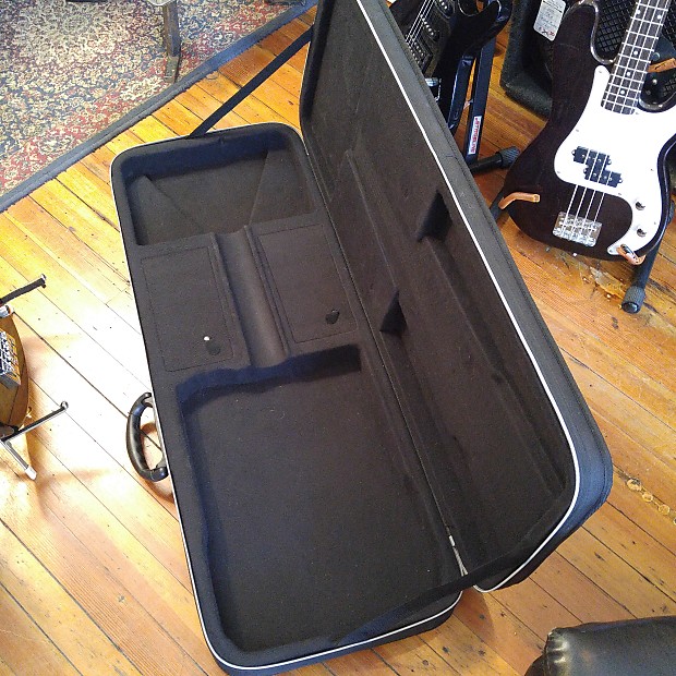 Road runner cheap polyfoam guitar case