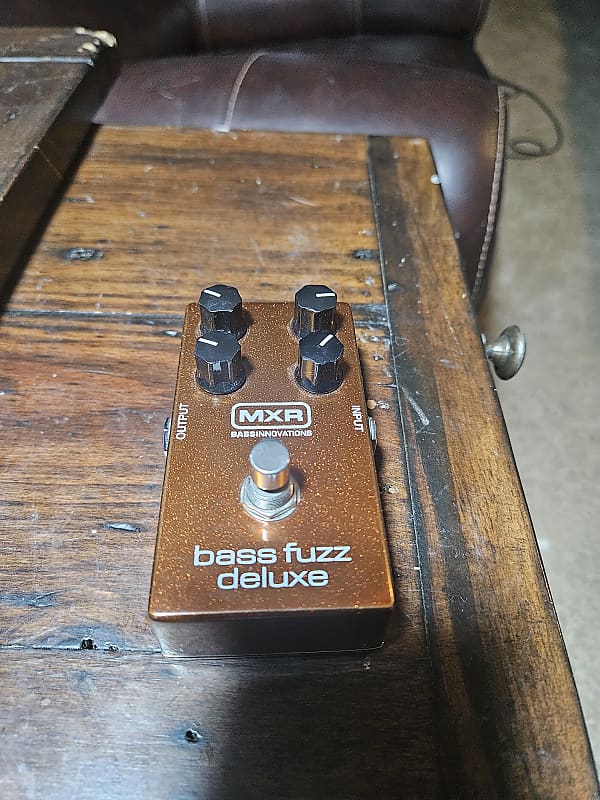 MXR M84 Bass Fuzz Deluxe