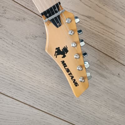 Sunn Fender Mustang Stratocaster 1980s - Black image 4