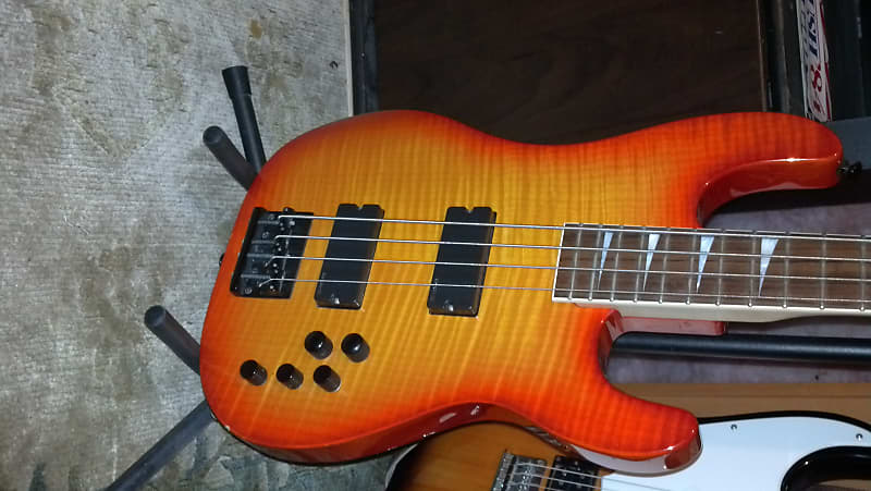 【希少】日本製Jackson ベースギター CMG CONCERT BASS 希少】日本製Jackson ベースギター CMG CONCERT BASS