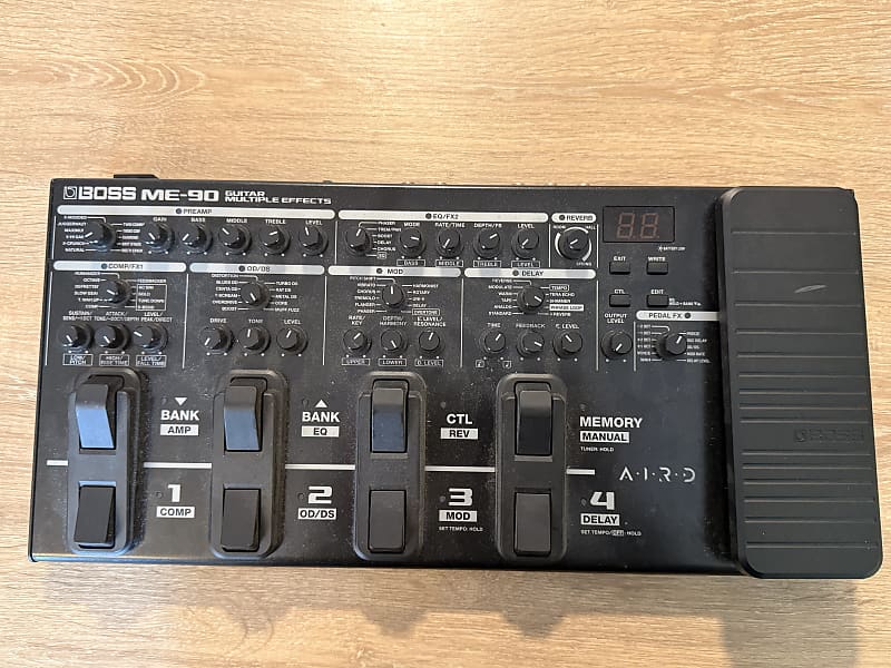 Boss ME-90