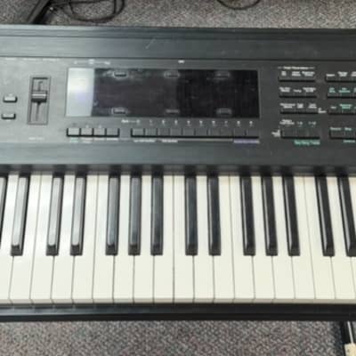 Ensoniq TS-12 Performance / Composition Synthesizer 1993 - 1996 - Black