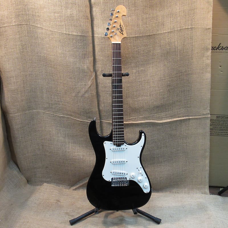 Lyon electric guitar by washburn value best sale
