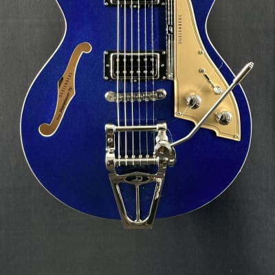ギター Duesenberg Starplayer TV Blue Sparkle The Guitar Sanctuary | Duesenberg Guitars | Starplayer TV