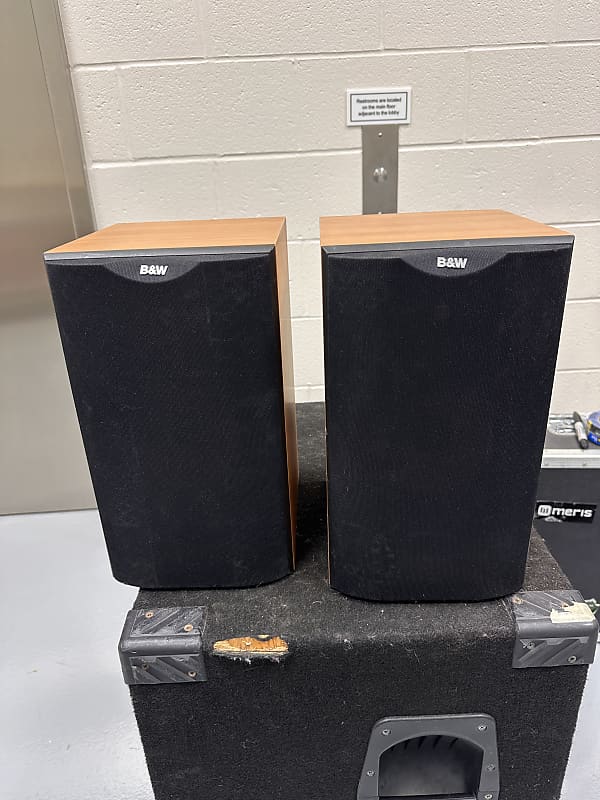 B&amp;W  DM601 (Pair)  			