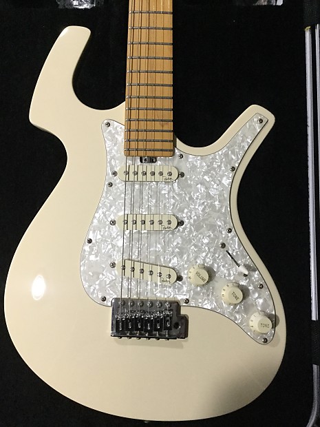 Parker パーカー P-30 Parker P 30 Vintage White | Reverb