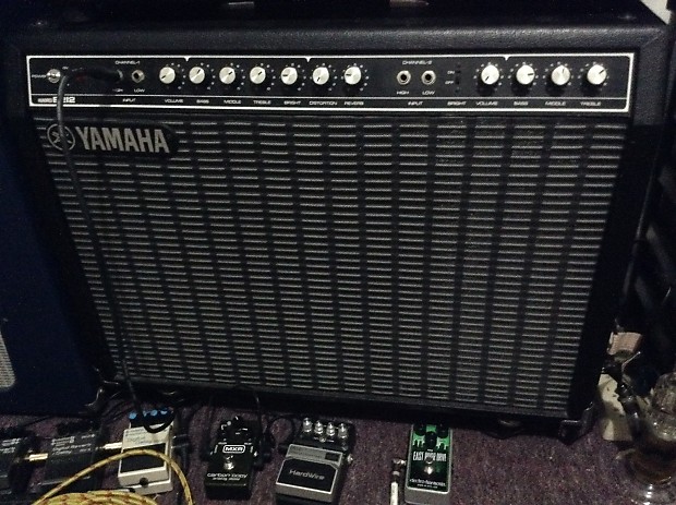 Yamaha shop b212 amp