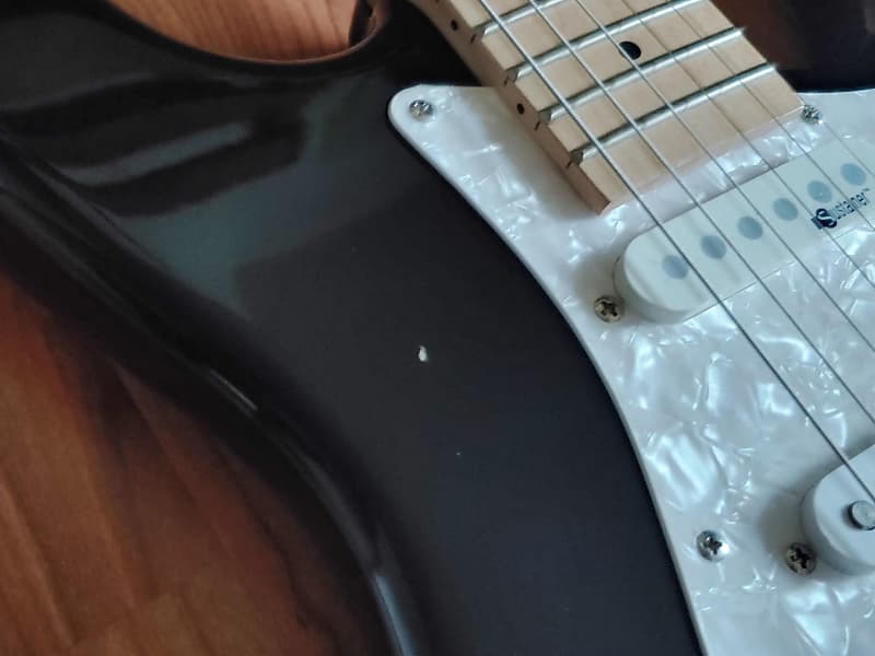 逸品 Fernandes RETROROCKET PRO サスティナー