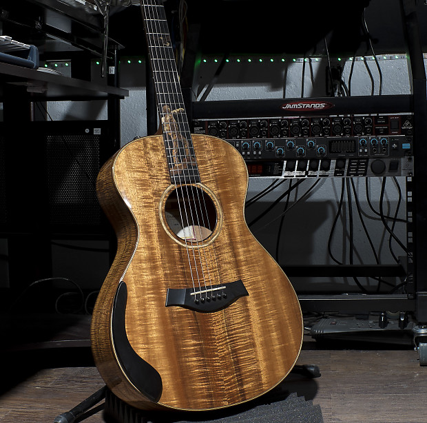 Taylor John Denver Commemorative acoustic 2003 Koa