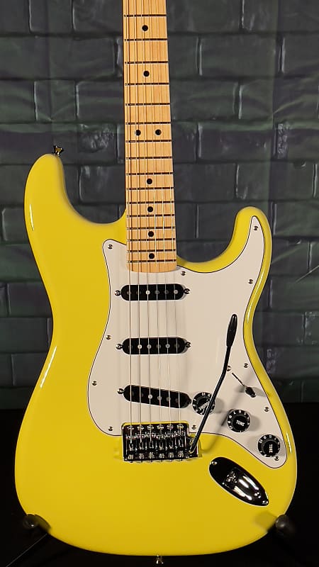 Fender MIJ Limited International Color Stratocaster 2023 - Monaco Yellow image 1