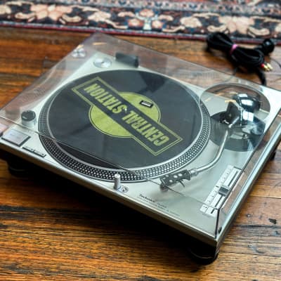Technics SL-1200 MK2 Quartz Direct Drive DJ Turntable image 2