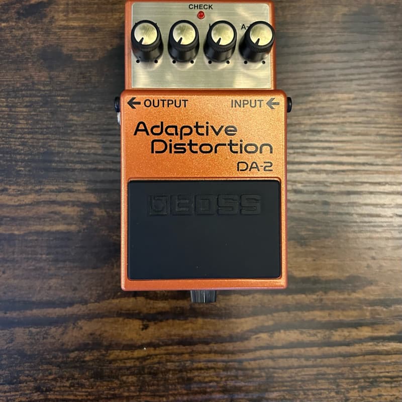 BOSS DA-2 Adaptive Distortion | Reverb Canada