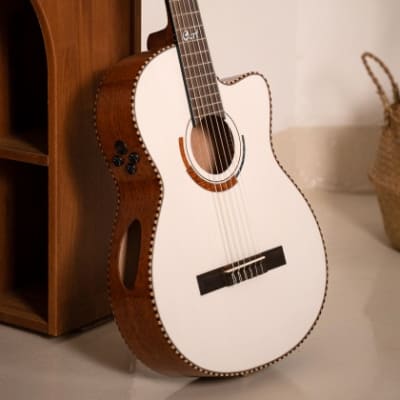 Cort Sol Encanto White Blond w/Gigbag (B Stock) image 2