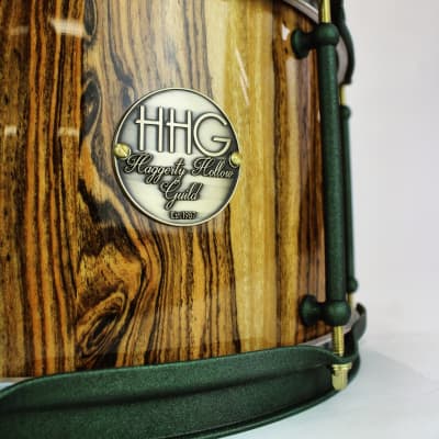 HHG Drums 13x7 BocotÃÂÃÂÃÂÃÂÃÂÃÂÃÂÃÂ© Stave Snare Drum, High Gloss Lacquer And Forrest Green Shimmer Hardware image 6