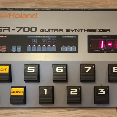 Roland GR700
