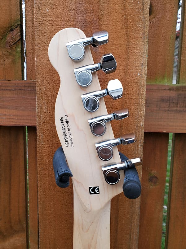 1999 Squier Fender Telecaster Electric Guitar Radio Station