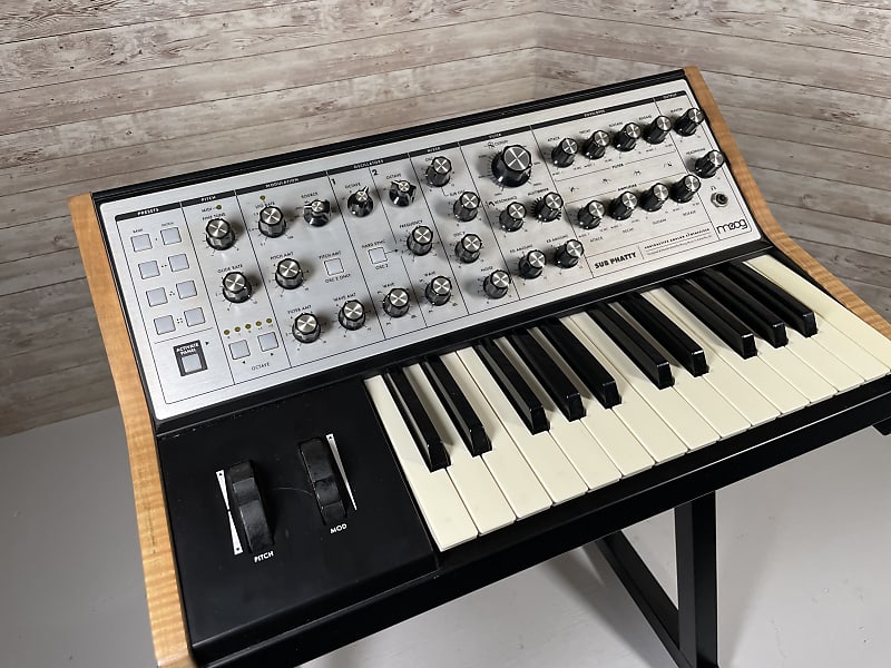 Moog Sub Phatty Analog Synthesizer | Reverb Canada