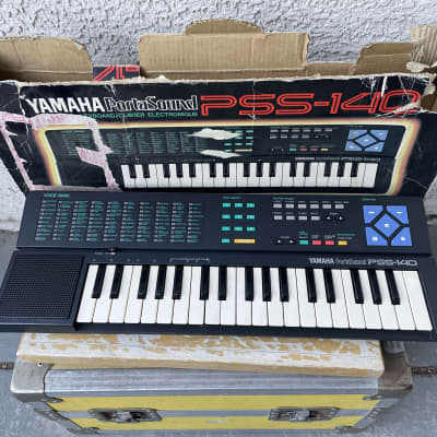 Yamaha PSS-140 Synthesizer 1988 - Black