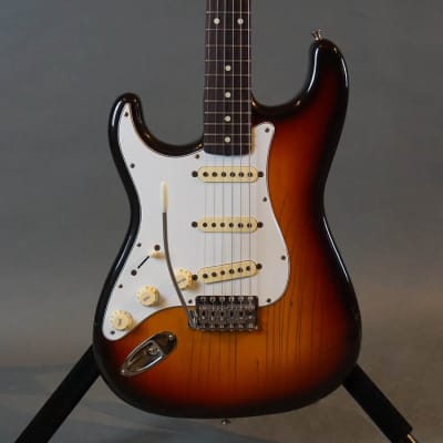 Fender 60's Reissue Stratocaster Left Hand 3 Tone Sunburst MIJ w/Case (1995) - Used image 2