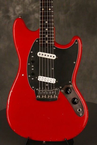 Fender Musicmaster II refinished string-thru modification 1966 Red image 1