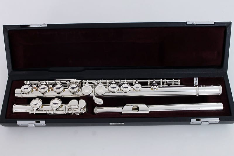 YAMAHA Flute YFL 411 (S/N:D58238) (09/05)