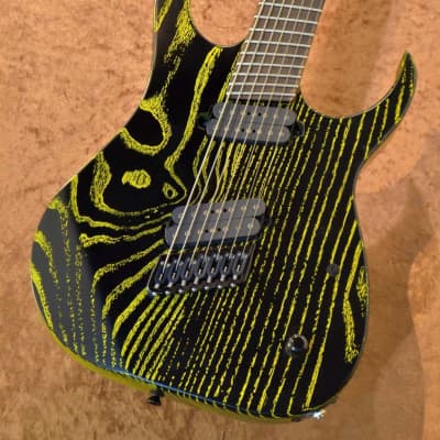 Strictly 7 Guitars Cobra K7 HT B Fannd Fret Black with Yellow Grain Fill[GSB019] for sale