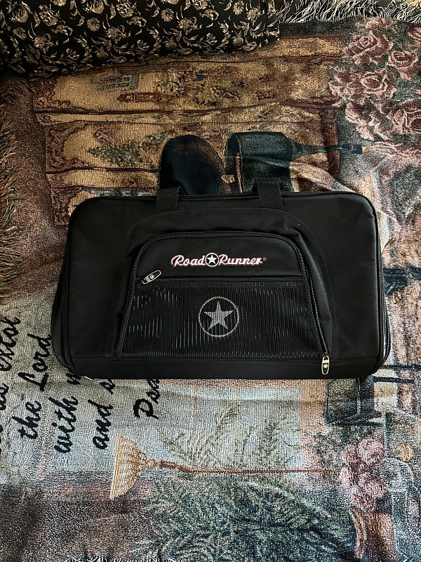 Road Runner Pedalboard/Gigbag Reverb