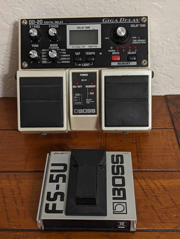 Boss DD-20 Giga Delay with Boss expression pedal - Repair Project