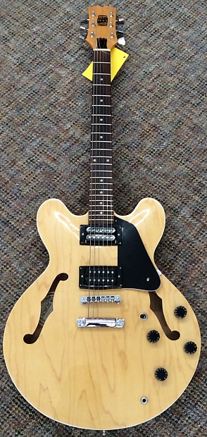 Hondo H35N Deluxe 935 Series