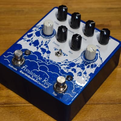 EarthQuaker Devices Avalanche Run Stereo Reverb & Delay with Tap Tempo V2 image 1