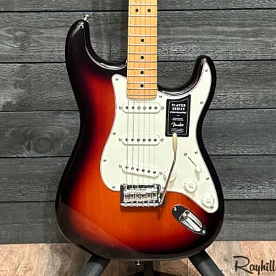 Fender Player Series Stratocaster Maple Fingerboard MIM Electric Guitar Sunburst for sale