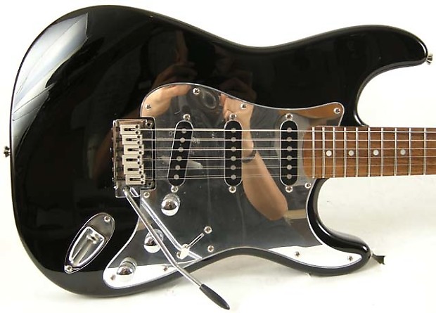 【人気のCAR】Squier by fender ストラトキャスター　2004年 2004 SQUIER by FENDER JAGMASTER / CAR ～ Modified / SOLD