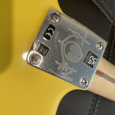 Fender Limited Edition Tom DeLonge Signature Stratocaster 2023 - Graffiti Yellow image 5