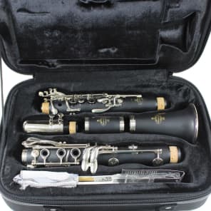 Buffet Crampon B18 Student Model Clarinet Outfit w/ Case