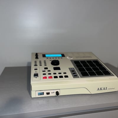 Custom Akai MPC2000 - New LCD - Maxed RAM - All New Tact switches & Button LEDs & more image 6