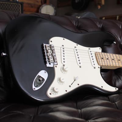 Fender Highway One Stratocaster 2009 - Black Nitro image 2