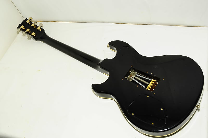 Yamaha SF 800 KZQKO88 Serial Electric Guitar Ref No 3672