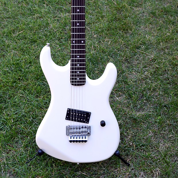 KRAMER STRIKER 100ST ホワイト エレキギター KRAMER Striker 100ST w/ Seymour Duncan SH-5 White 1980s ST