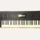 KURZWEIL K2000 V3 Synthesizer, Sampler 61-Key Keyboard. Works and Sounds Great !