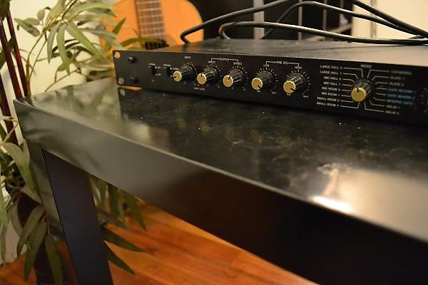 Boss RV-1000 Digital Reverb rack unit Boss RV-1000 Digital Reverb rack unit