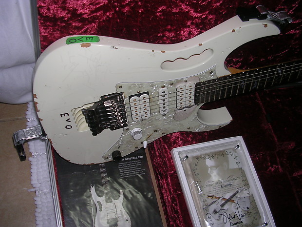 Steve Vai EVO Experience 超レアなグッズです！！ Steve Vai EVO Experience 超レアなグッズです！！ CD