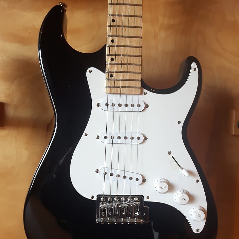 Greg bennett top malibu guitar