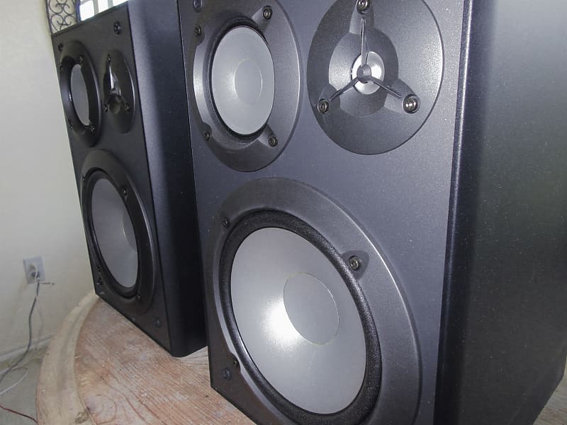 Superb YAMAHA NS6390 Bookshelf Speakers in Black/Gray Reverb