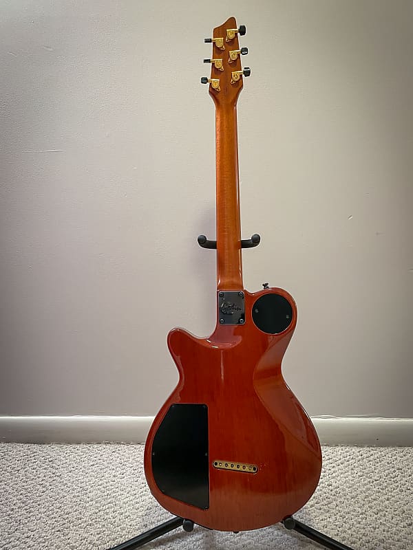1995 Godin LGX-SA - Quilted Amber Maple AAA - 3 Voice/Synth