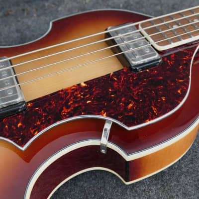 Hofner HCT-500/1-SB Contemporary Beatle Bass Custom with Tortoiseshell Pickguard & German Control Plate image 7