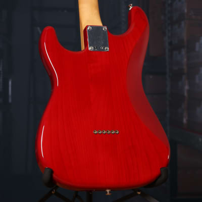 Fender Noventa Stratocaster, Pau Ferro Fingerboard, Crimson Red Transparent image 6